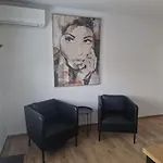 Selih Lejlighed *
